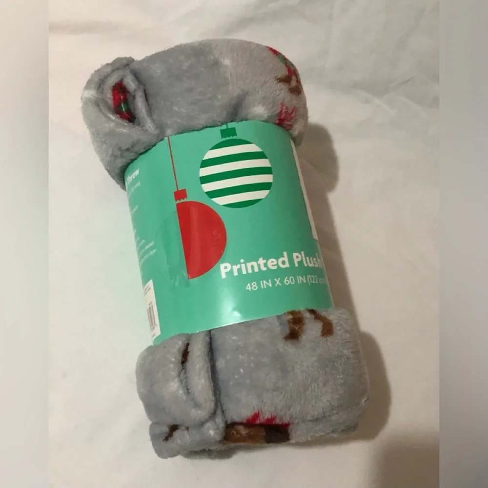 Soft Plush Throw Blanket Light Gray with Multicolor holiday dog theme.48”X60”